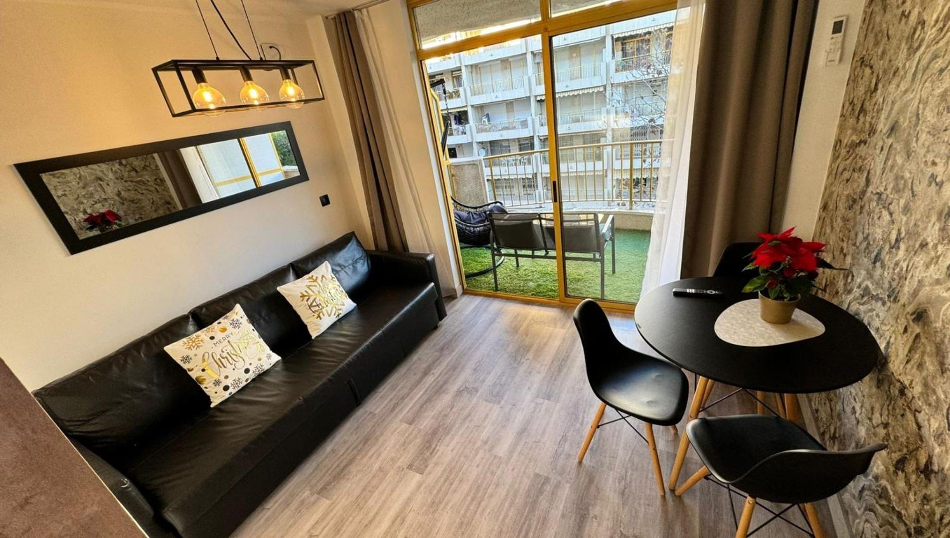 סאלו A Estrenar Preciosos Apartamentos Aparthotel Inter2, New Apartments Ln Aparthotel 12 Months Open! Self Check In! Reserva Garaje! מראה חיצוני תמונה